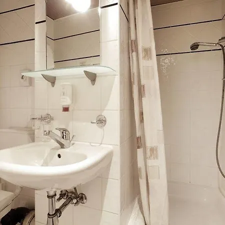 Szálloda Hotel Central 2*