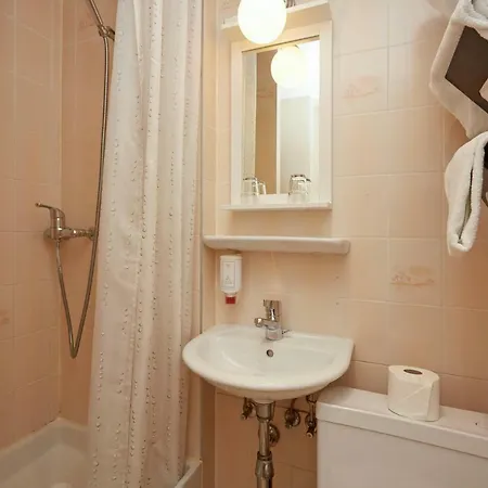 Szálloda Hotel Central